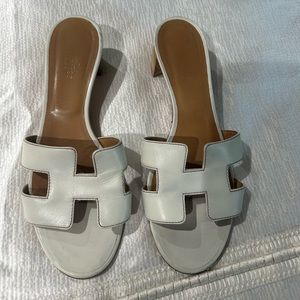 Hermes white leather Sandals size 37